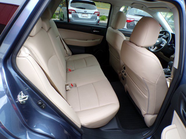 Used 2016 Subaru Outback 2.5i Limited AWD/4WD image 20