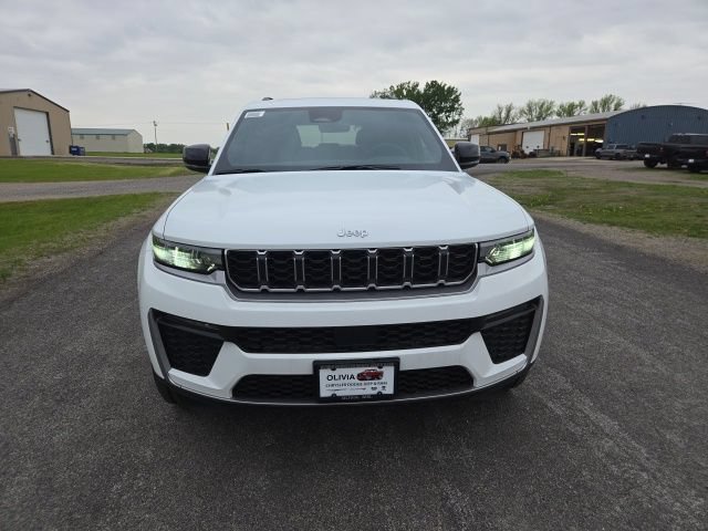 New 2026 Jeep Grand Cherokee Limited AWD/4WD image 2