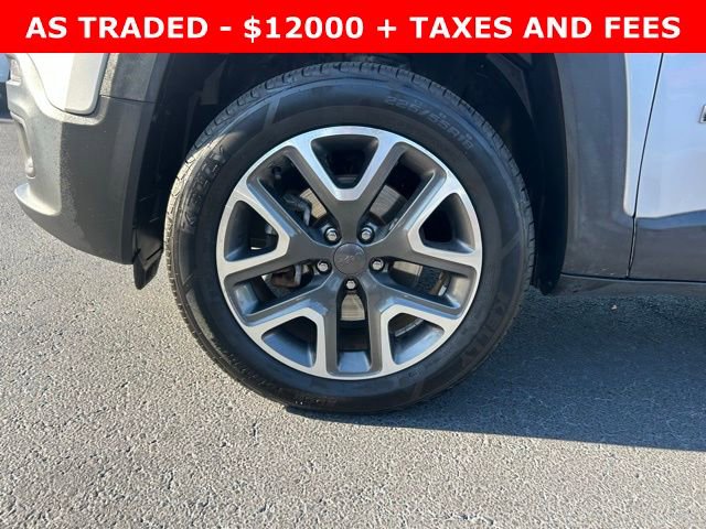 Used 2018 Jeep Renegade Latitude w/ Cold Weather Group image 9