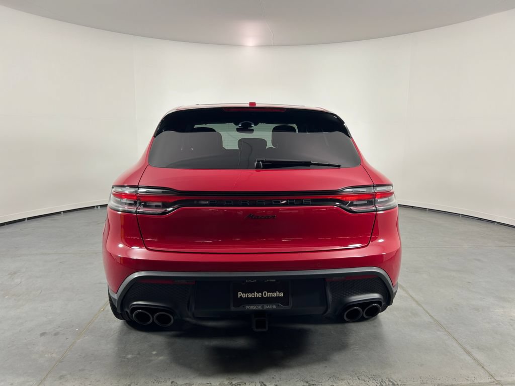 Certified 2025 Porsche Macan AWD/4WD image 6