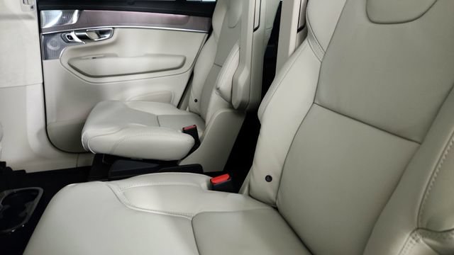 New 2026 Volvo XC90 T8 Ultra w/ Lounge Package AWD/4WD image 30