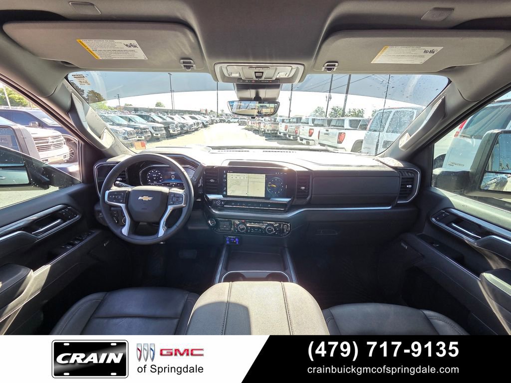 Used 2025 Chevrolet Silverado 3500 LTZ w/ LTZ Plus Package AWD/4WD image 26