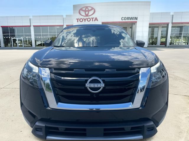 Used 2025 Nissan Pathfinder SL AWD/4WD image 8