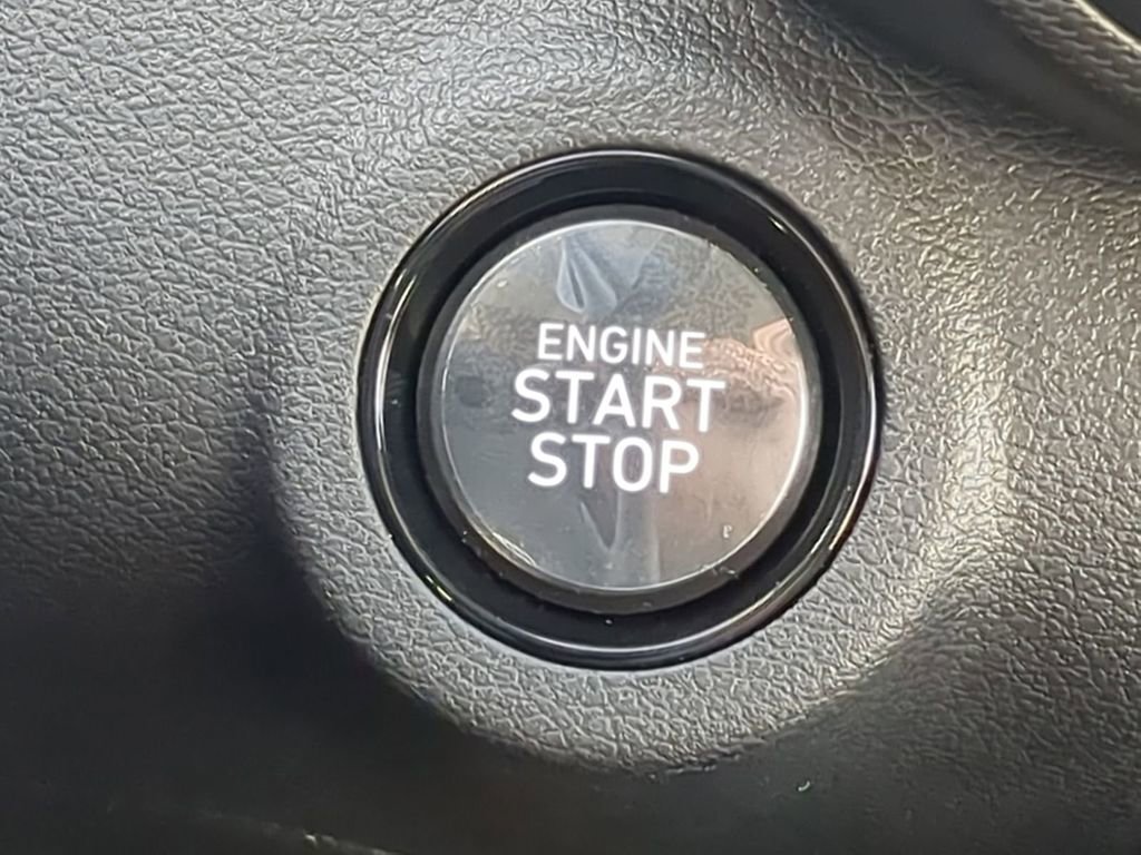 New 2025 Hyundai Venue Limited image 33