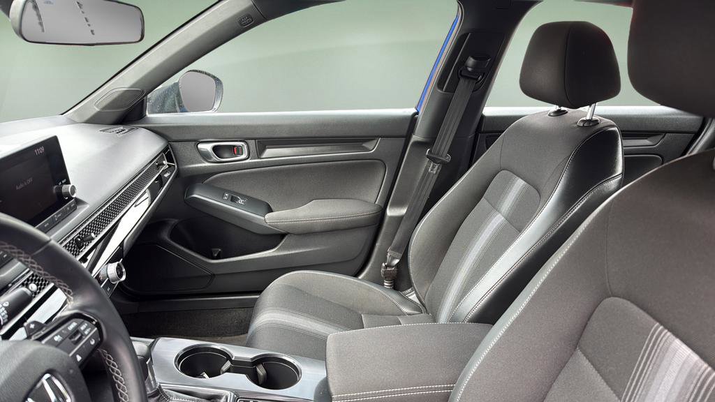 Used 2023 Honda Civic Sport image 12