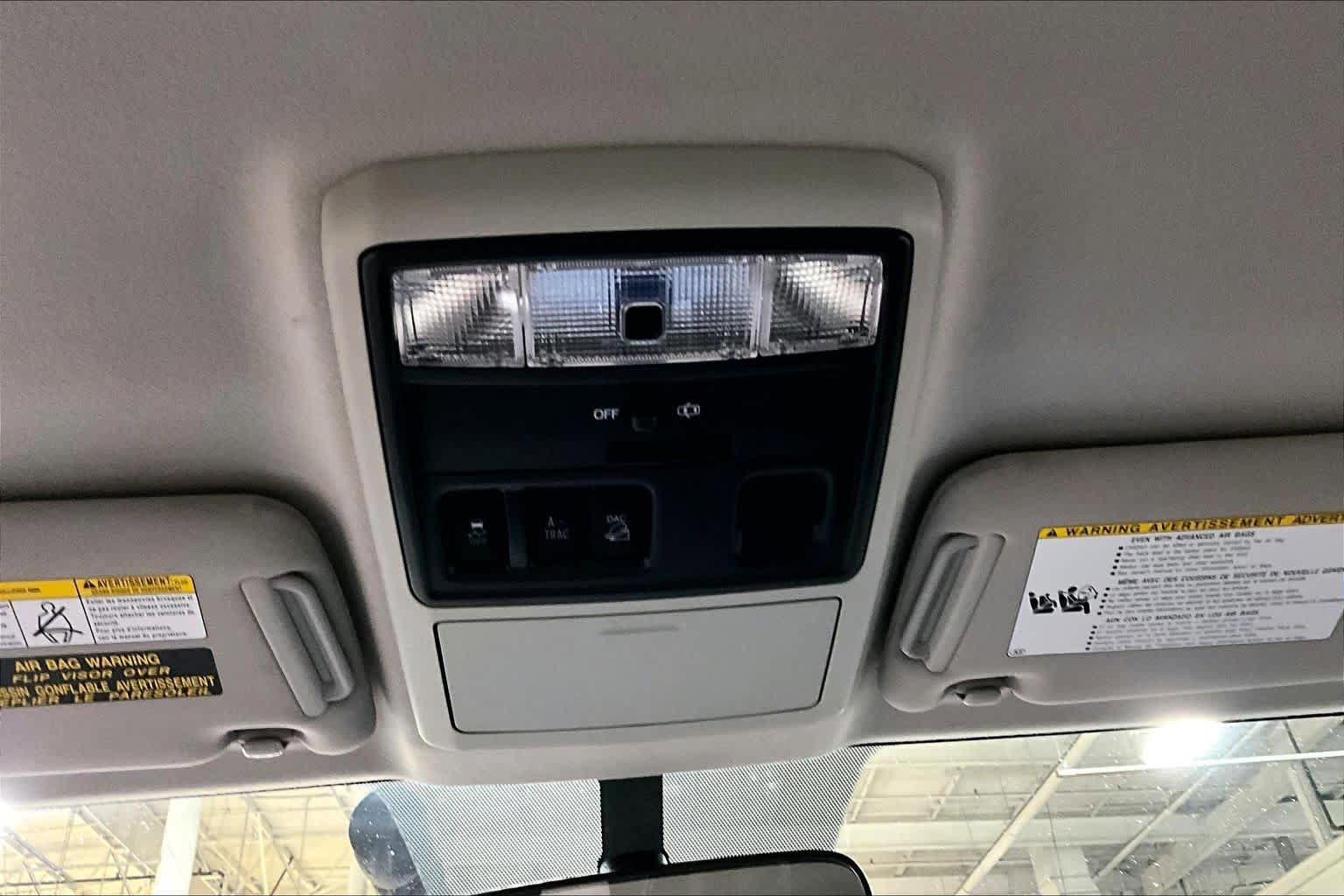 Used 2017 Toyota 4Runner SR5 AWD/4WD image 34