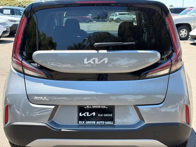 Certified 2025 Kia Soul LX w/ LX Technology Package FWD image 4