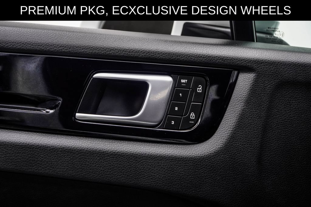 Used 2023 Porsche Cayenne Coupe AWD/4WD image 40