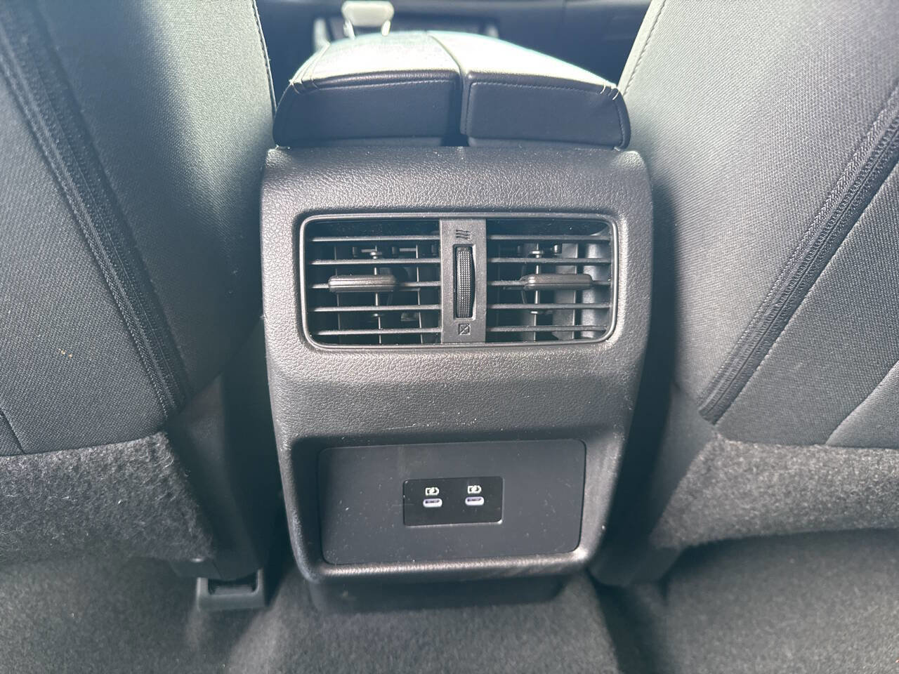 Used 2024 Nissan Rogue SV image 7