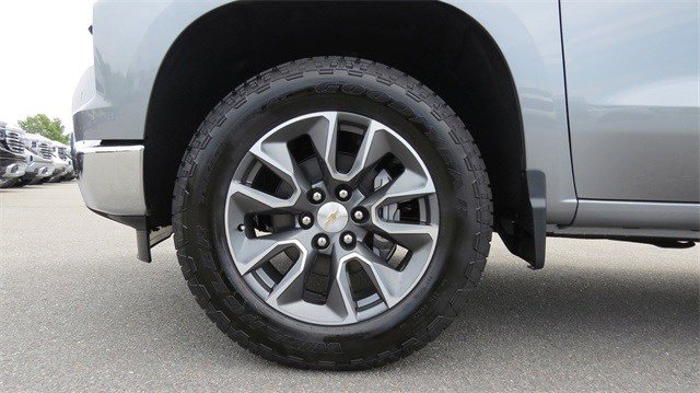 New 2024 Chevrolet Silverado 1500 Custom Trail Boss w/ LPO, Dark Essentials Package image 14