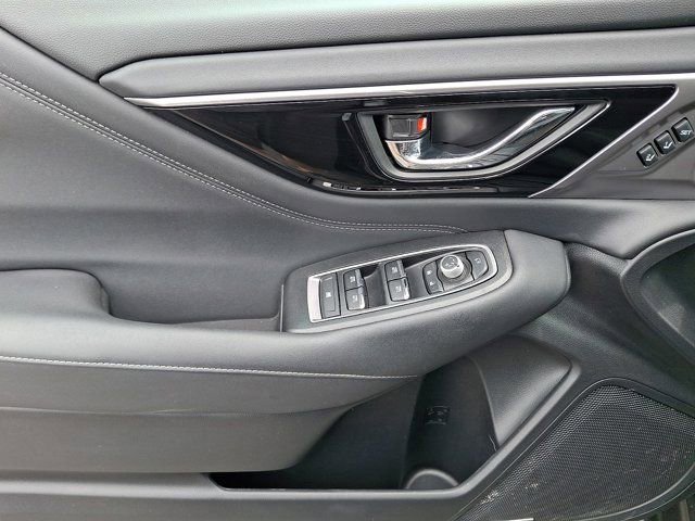 Used 2023 Subaru Outback Touring AWD/4WD image 16