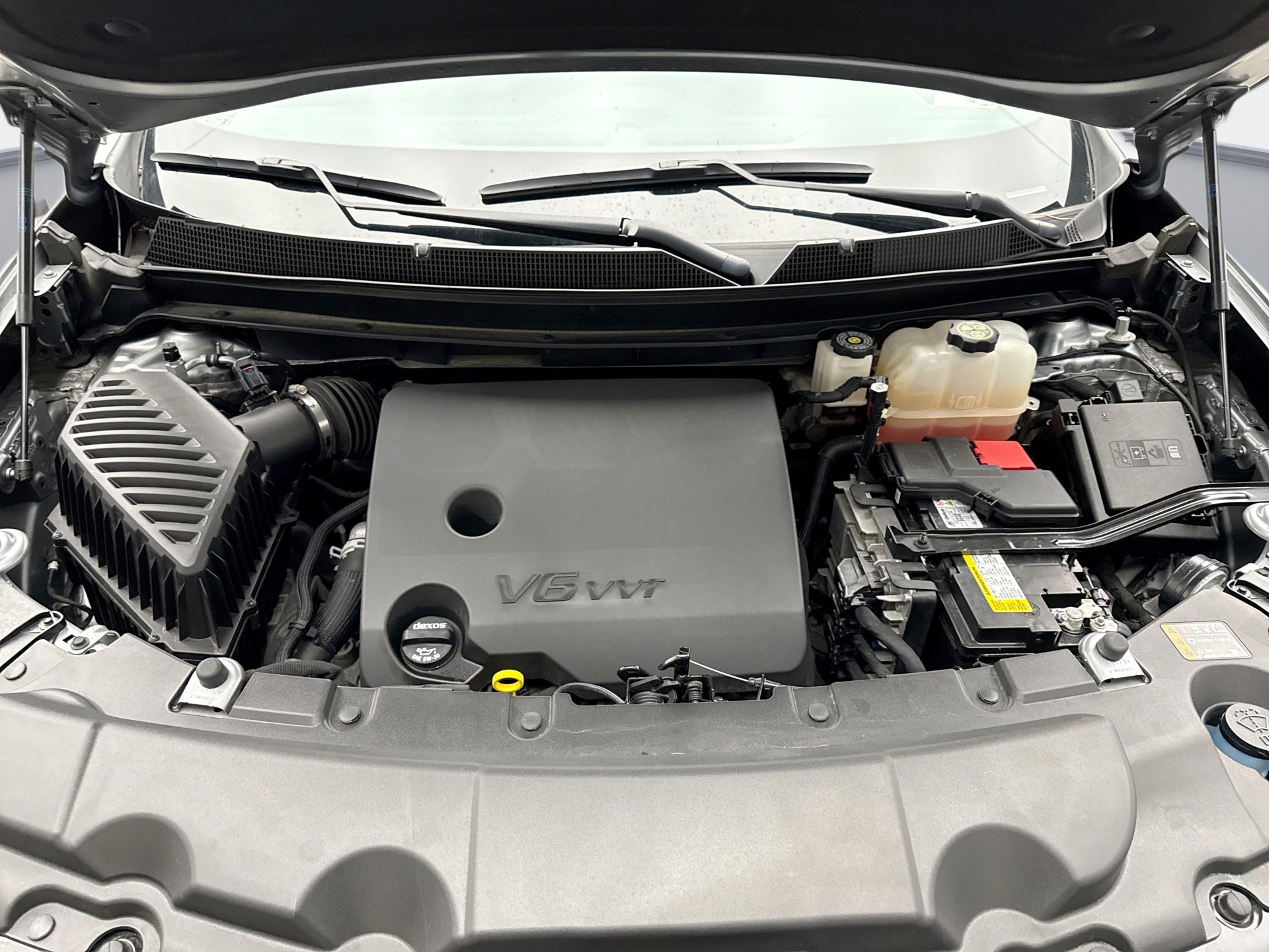 Used 2023 Chevrolet Traverse RS image 29