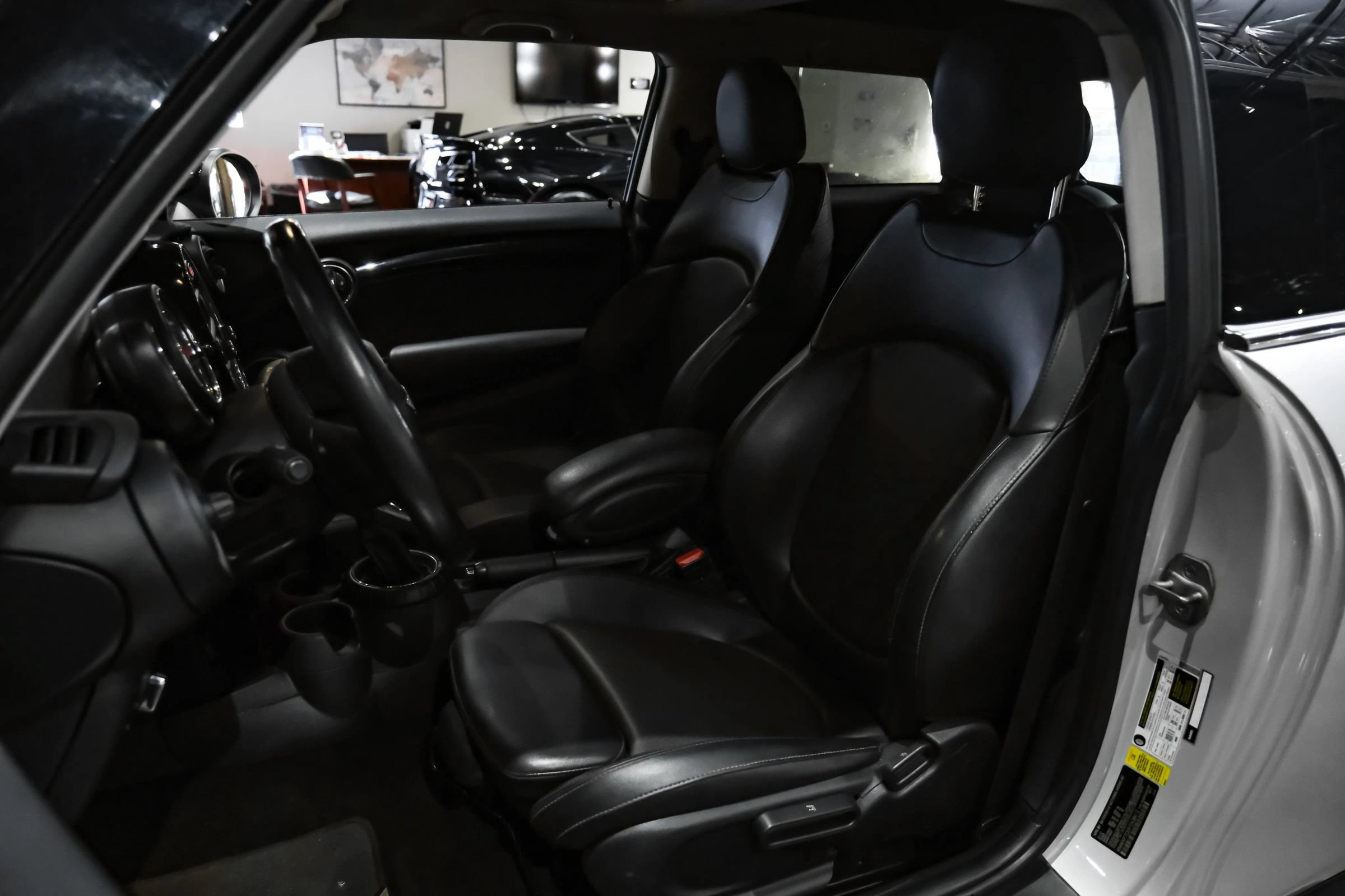 Used 2015 MINI Cooper S FWD image 25