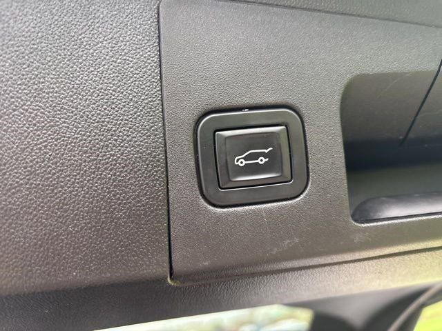 Used 2019 Cadillac XT5 Luxury image 36