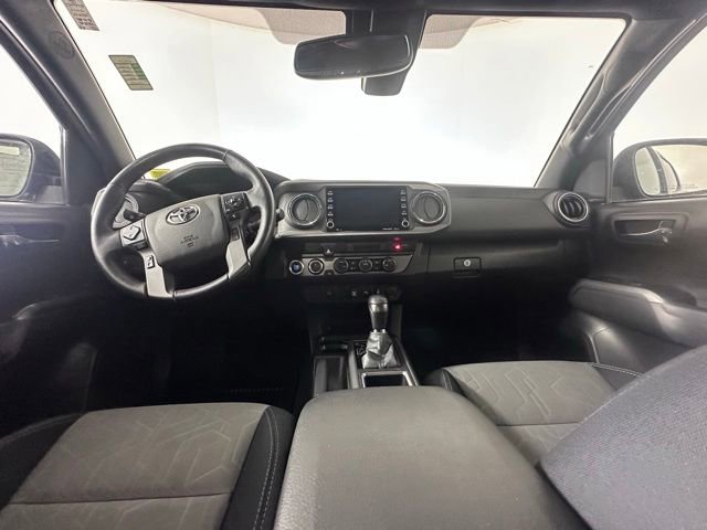 Used 2022 Toyota Tacoma TRD Sport AWD/4WD image 16