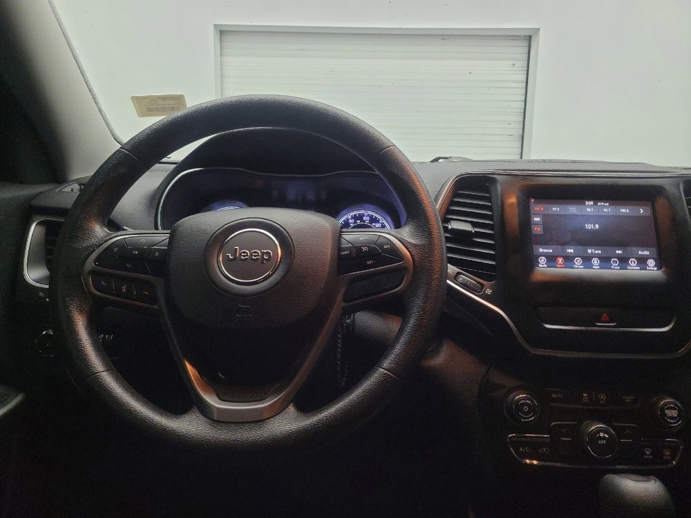 Used 2019 Jeep Cherokee Latitude w/ Popular Appearance Group image 22