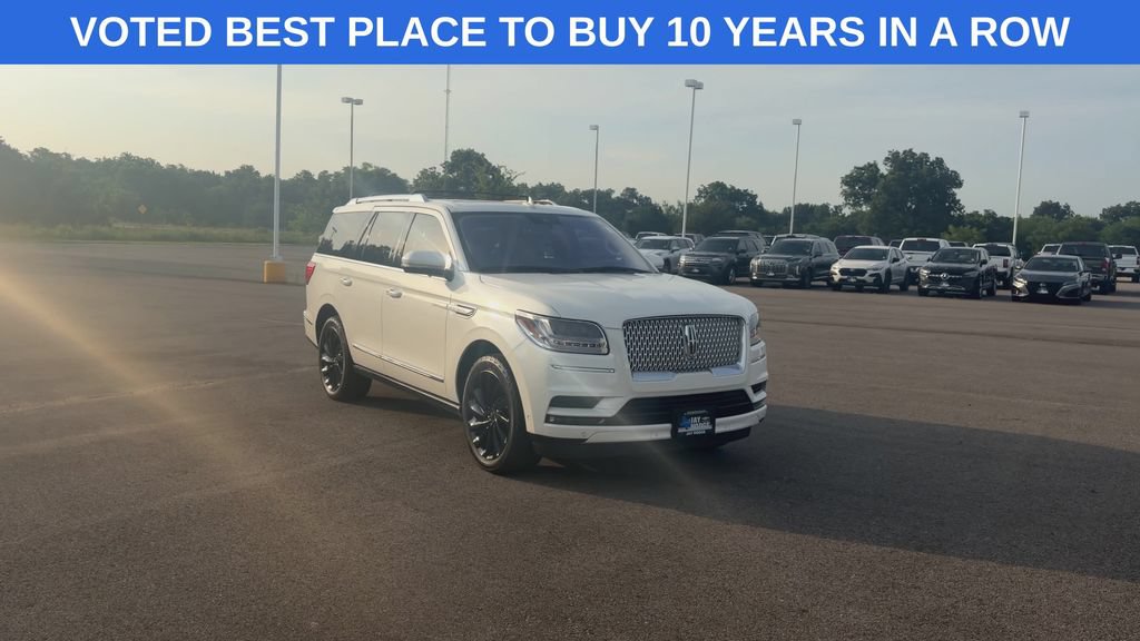 Used 2020 Lincoln Navigator Reserve w/ Equipment Group 208A Reserve AWD/4WD image 3