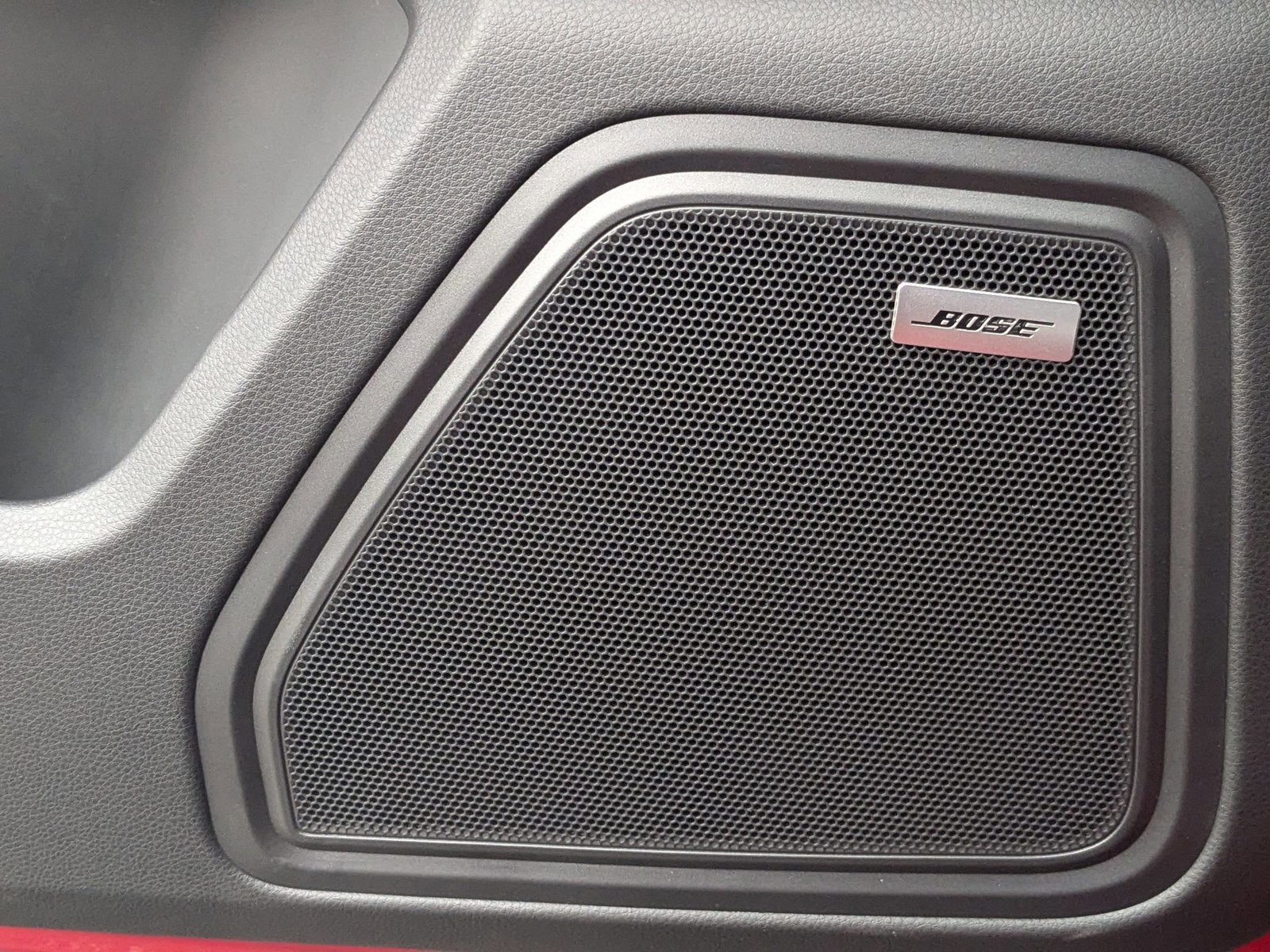 Used 2025 Porsche Macan image 14