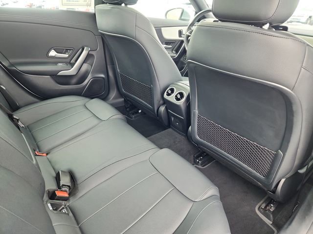 Used 2025 Mercedes-Benz CLA 250 4MATIC image 29