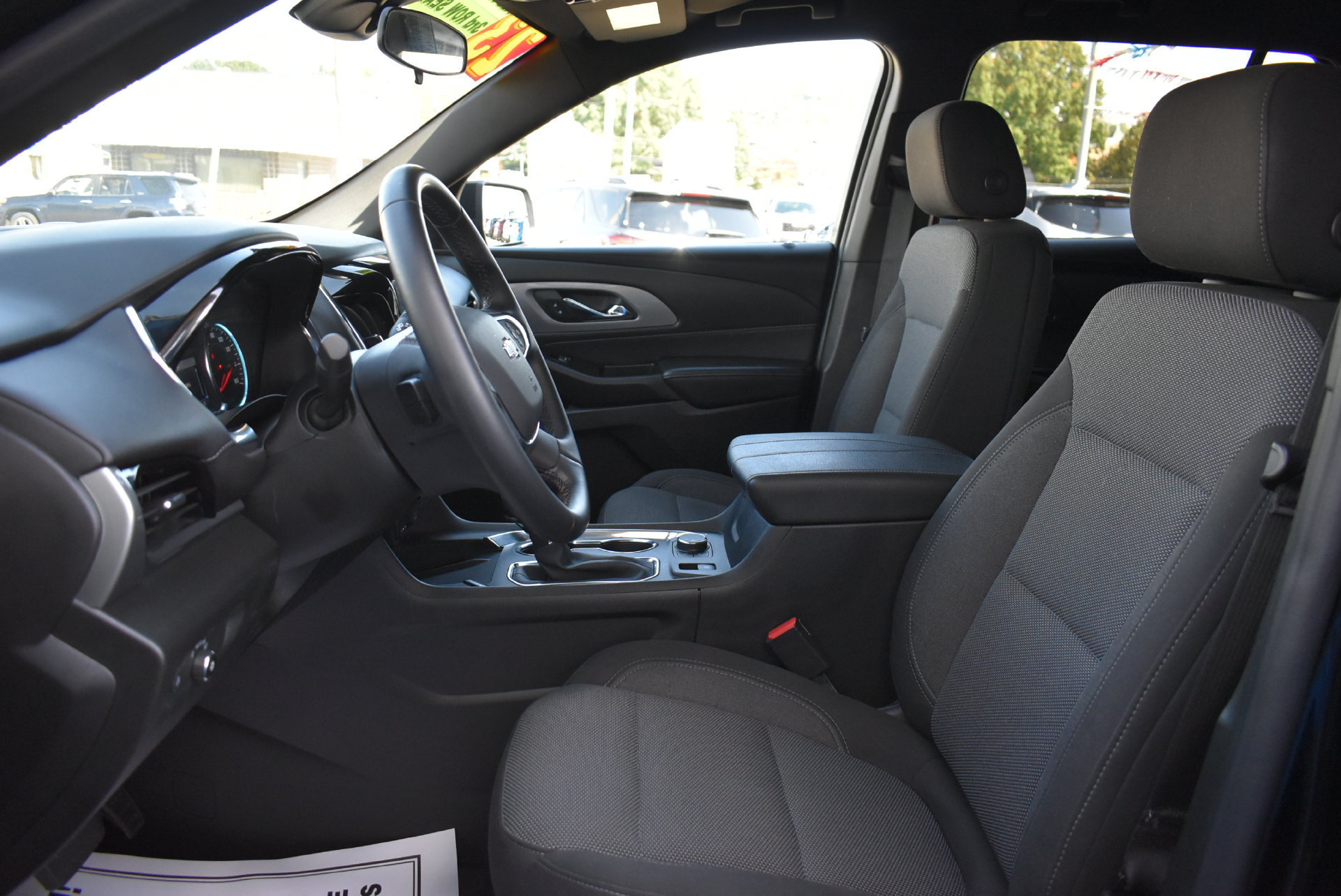 Used 2023 Chevrolet Traverse LT w/ Midnight/Sport Edition AWD/4WD image 13