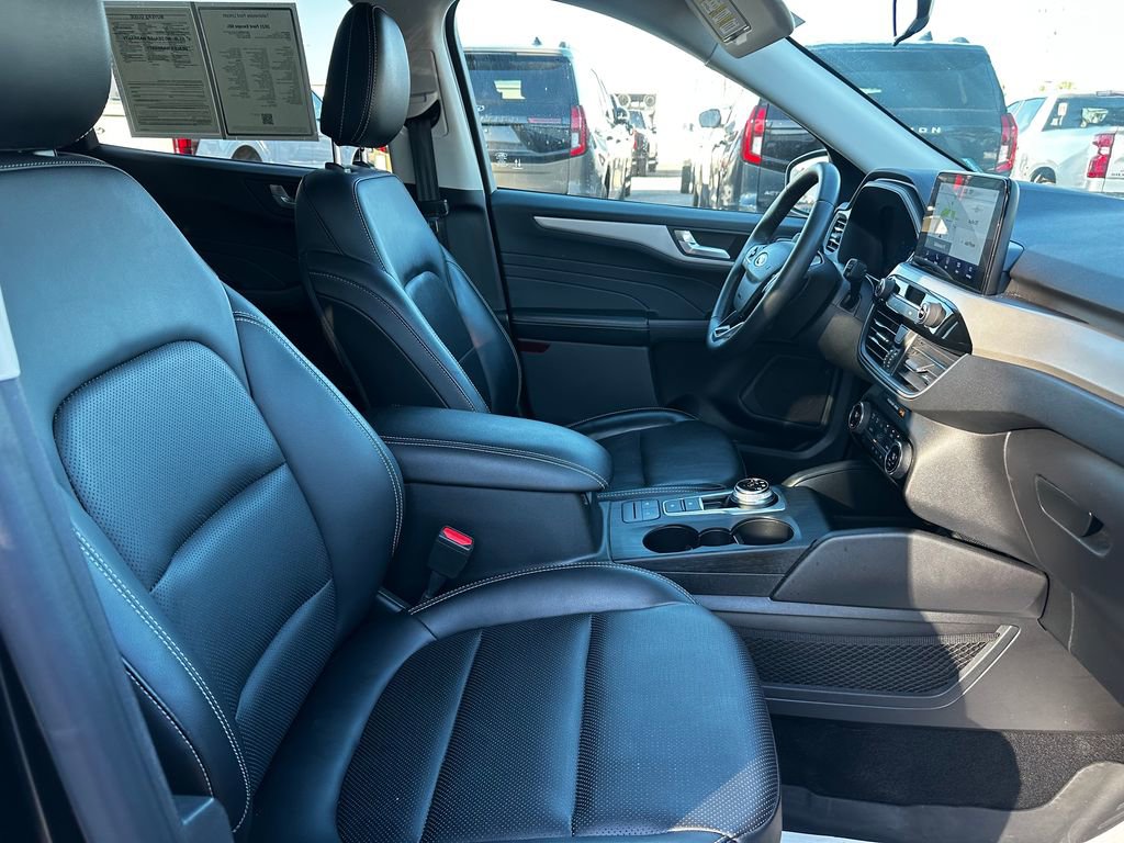 Used 2021 Ford Escape SEL w/ Technology Package image 28
