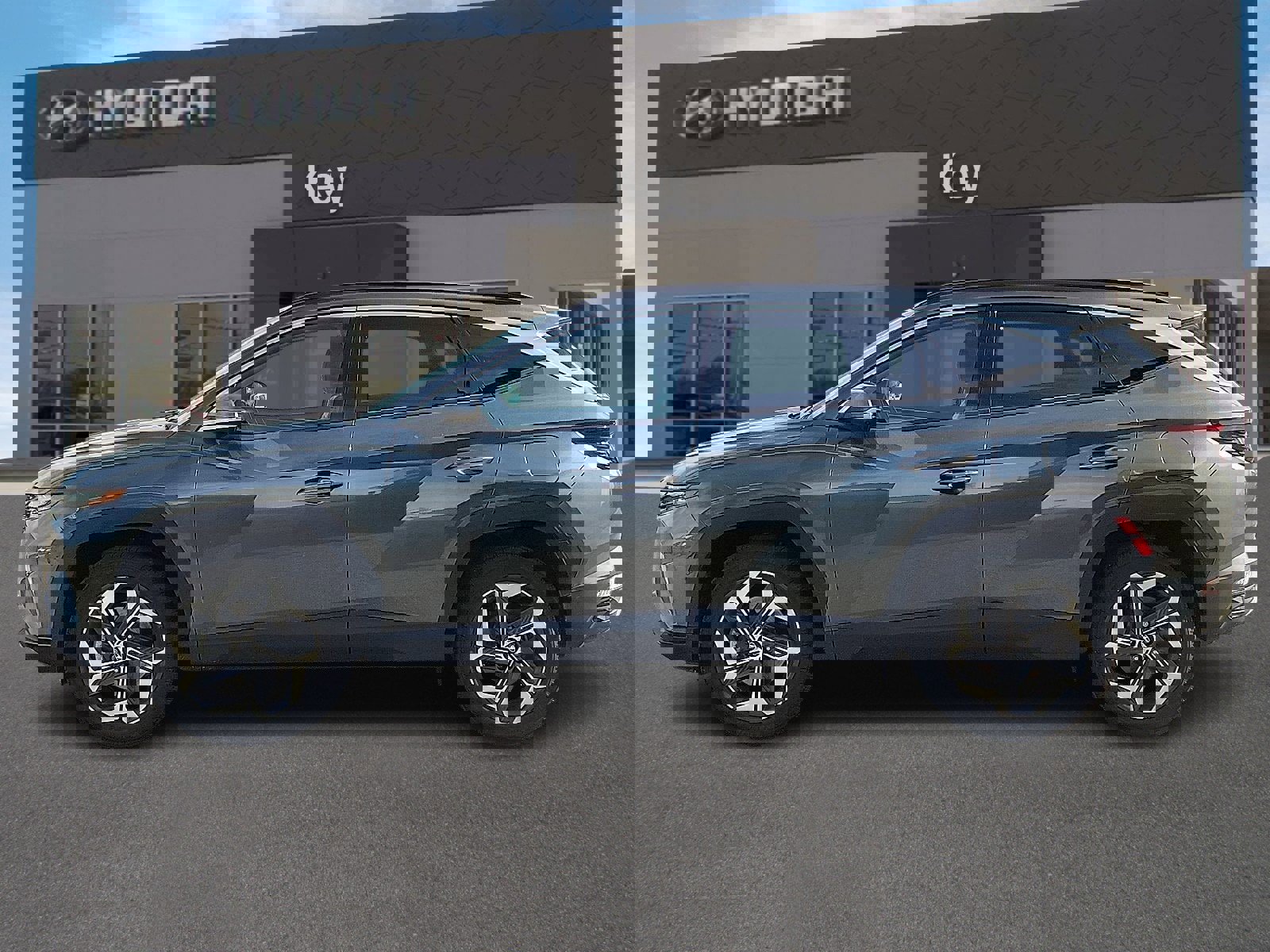 Certified 2023 Hyundai Tucson Limited w/ Cargo Package image 6