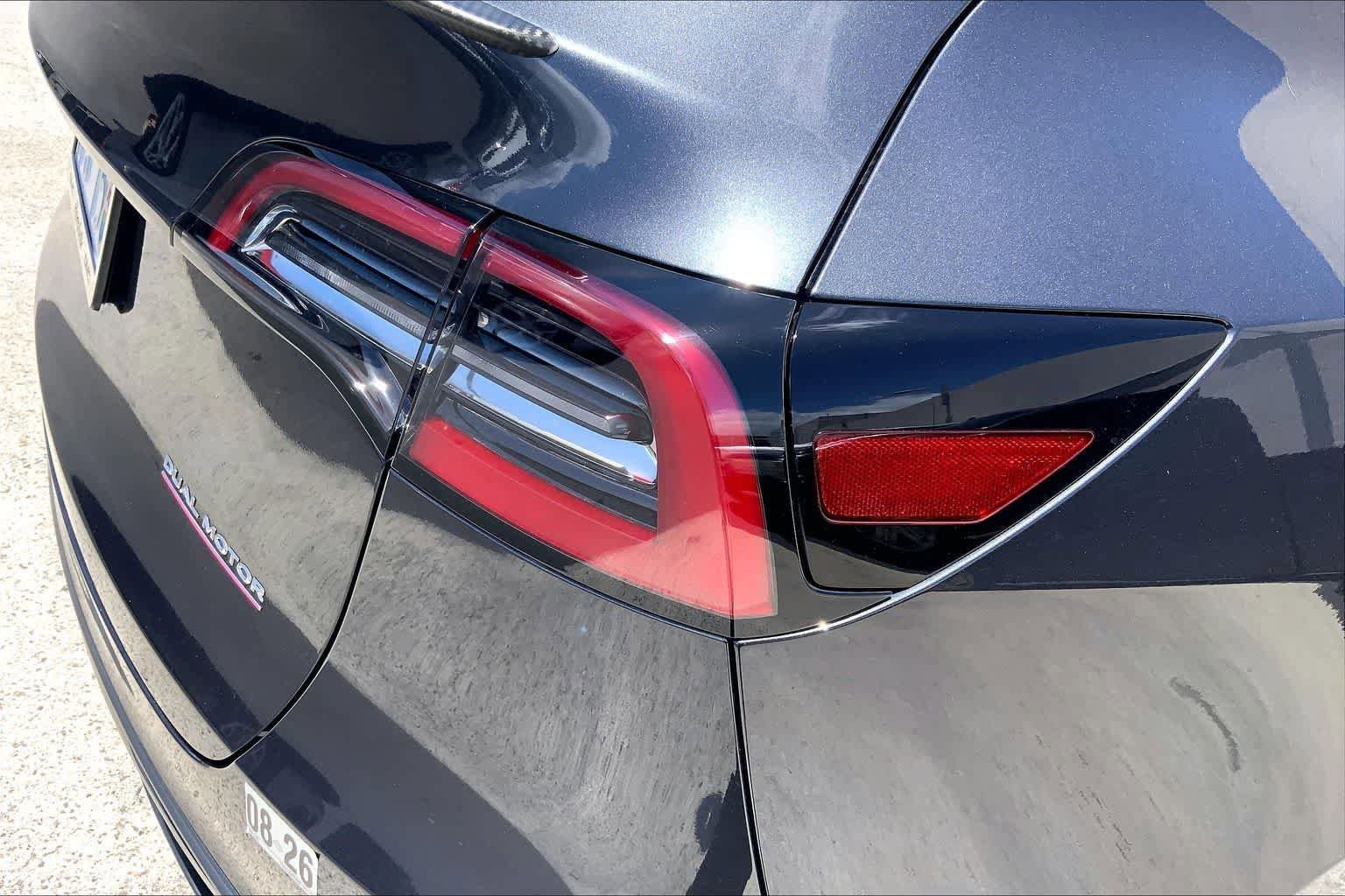 Used 2024 Tesla Model Y Performance AWD/4WD image 32