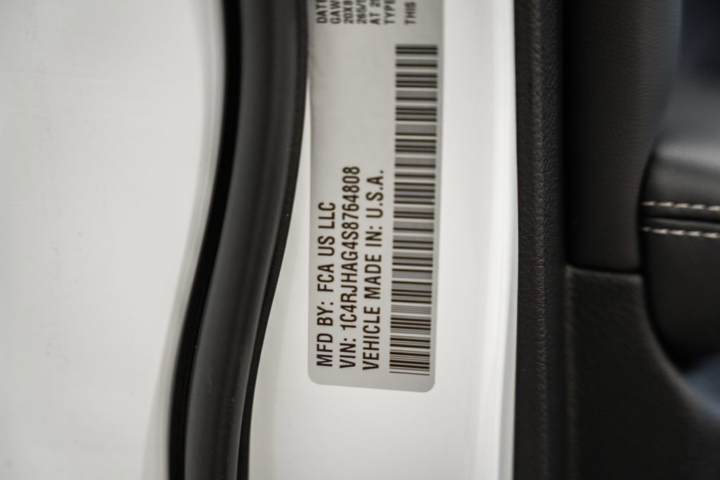 New 2025 Jeep Grand Cherokee Altitude image 37