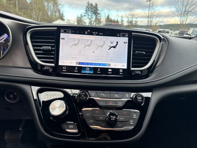 New 2026 Chrysler Pacifica Select AWD/4WD image 23