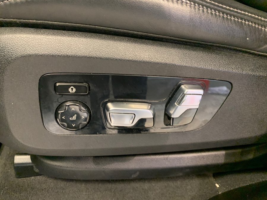 Used 2024 BMW X7 M60i AWD/4WD image 19