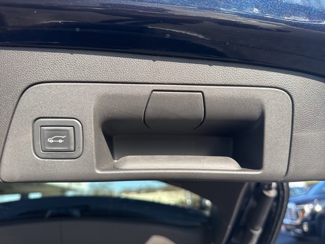 Used 2021 Buick Envision Avenir w/ Technology Package II image 30