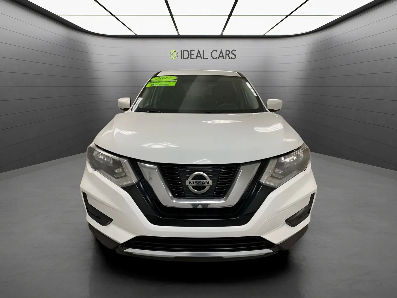 Used 2017 Nissan Rogue S FWD image 2