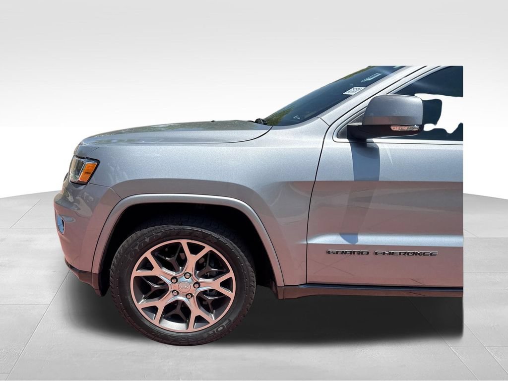 Used 2018 Jeep Grand Cherokee Limited AWD/4WD image 33