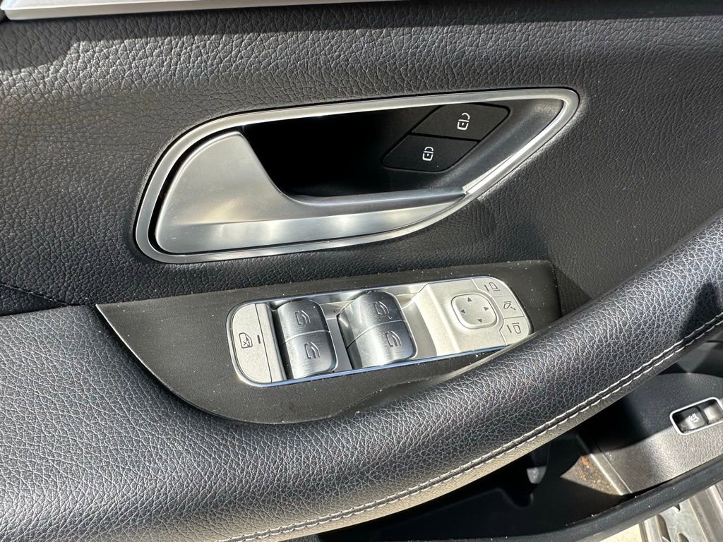 Used 2023 Mercedes-Benz GLS 450 4MATIC image 21