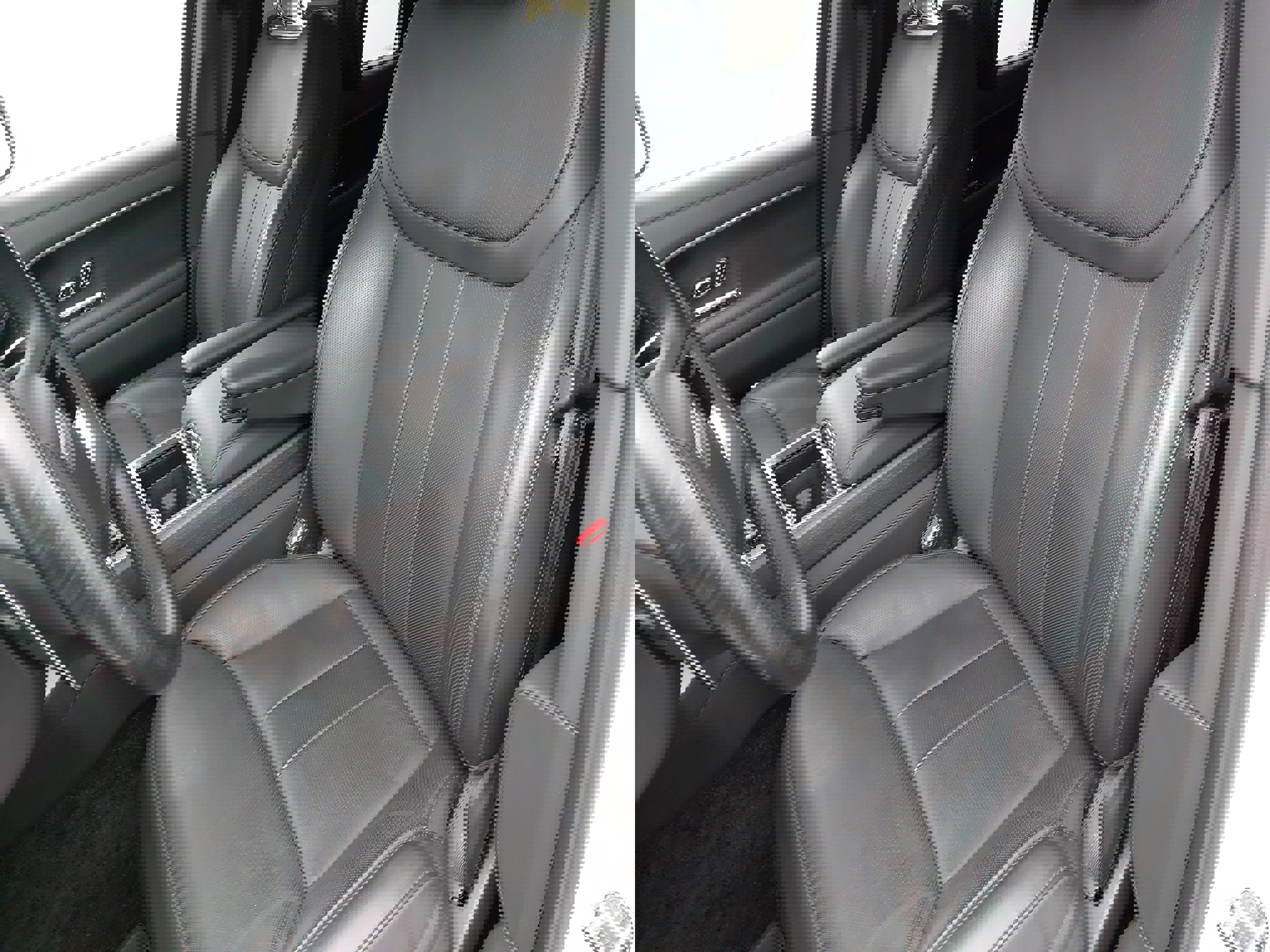 Used 2024 Land Rover Range Rover Autobiography image 17