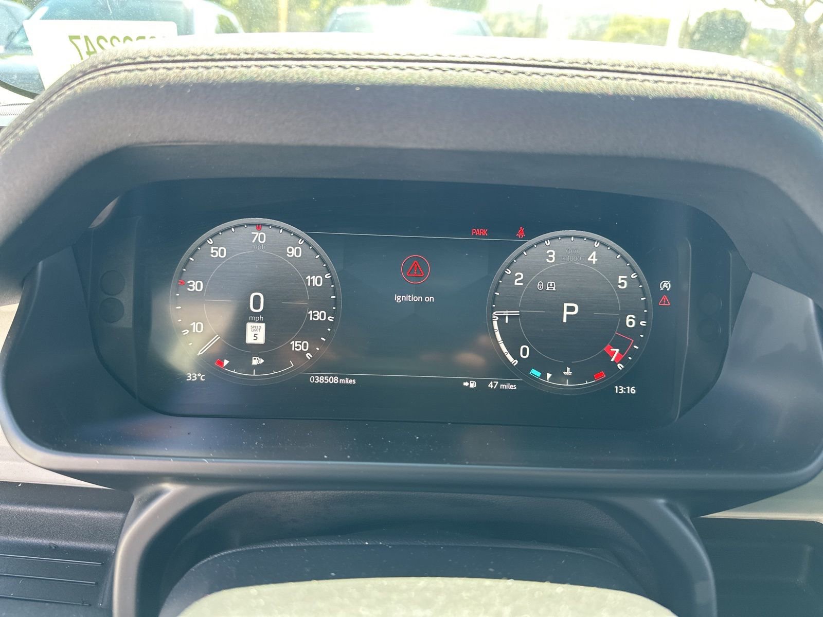 Used 2023 Land Rover Defender 130 X-Dynamic SE image 7