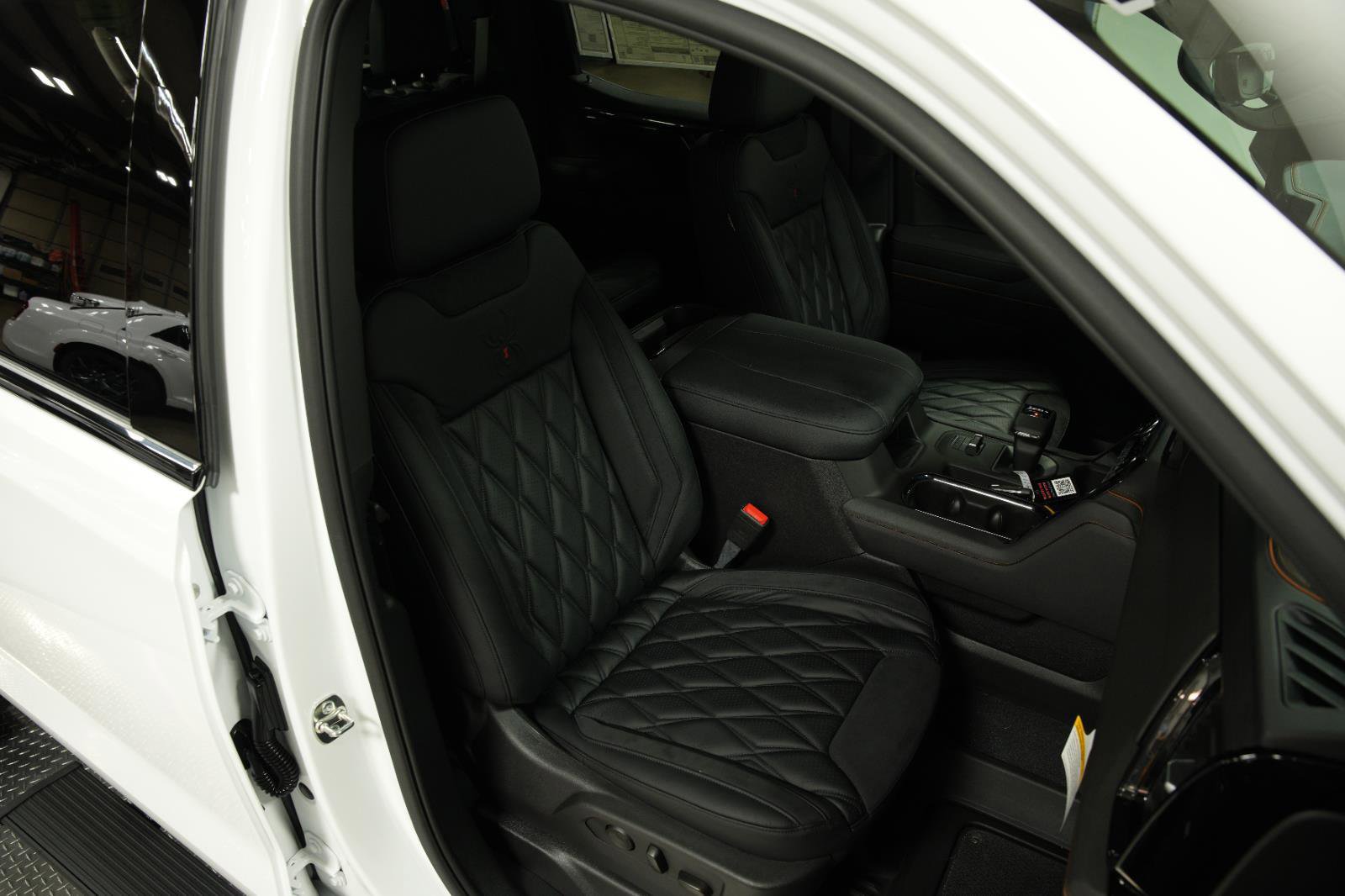 New 2025 GMC Sierra 1500 AT4 w/ AT4 Premium Package image 21