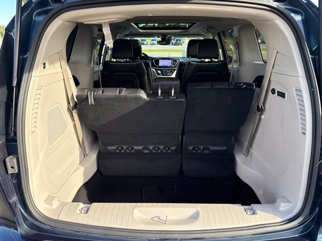 Used 2023 Chrysler Pacifica Limited w/ Uconnect Theater Family Group AWD/4WD image 22