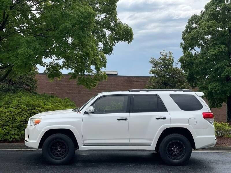 Used 2010 Toyota 4Runner SR5 image 4