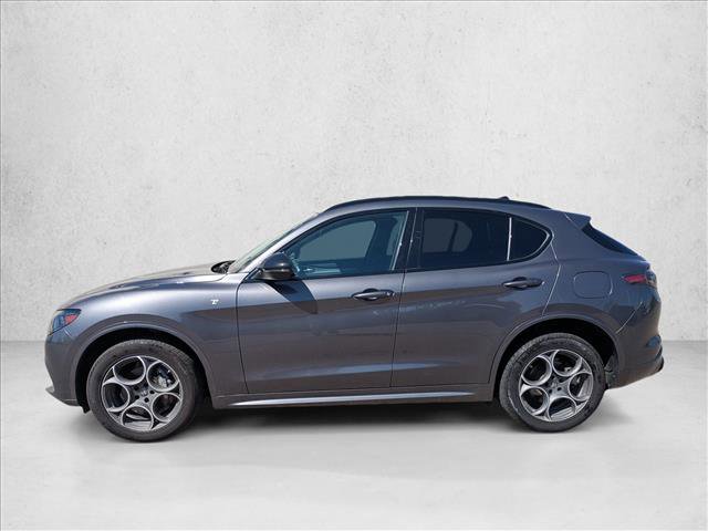 Used 2024 Alfa Romeo Stelvio Ti image 8