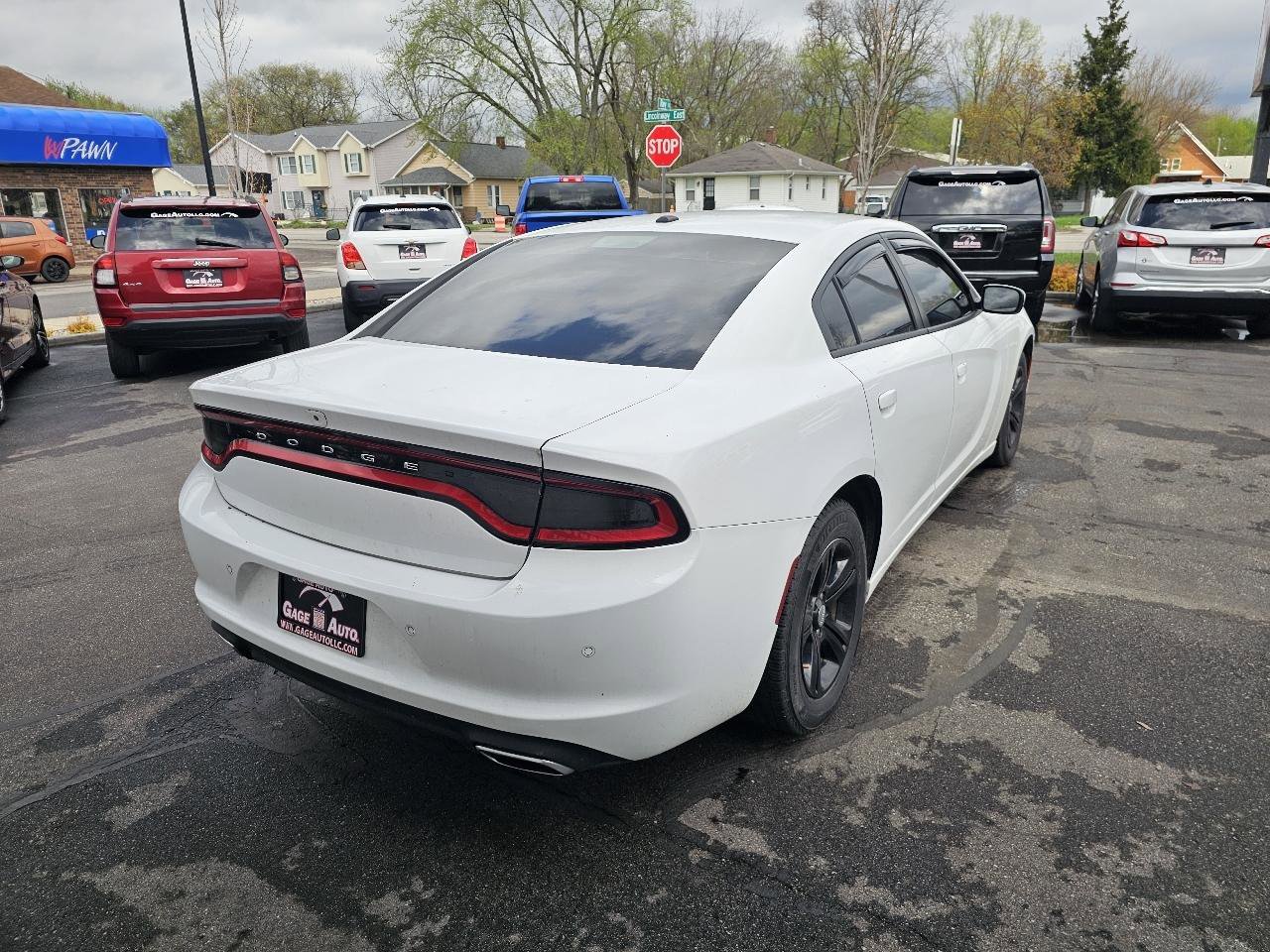 Used 2018 Dodge Charger SXT RWD image 11
