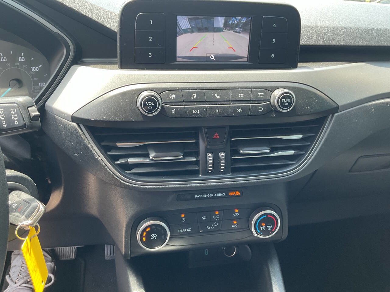 Used 2020 Ford Escape S image 15