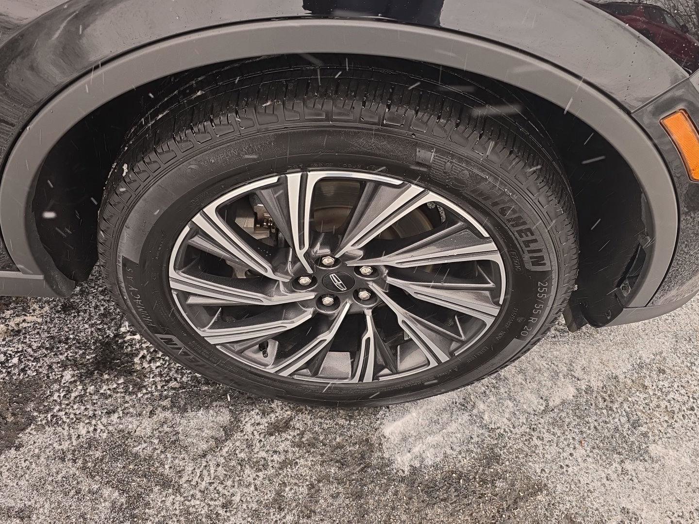 Used 2025 Lincoln Aviator AWD image 45