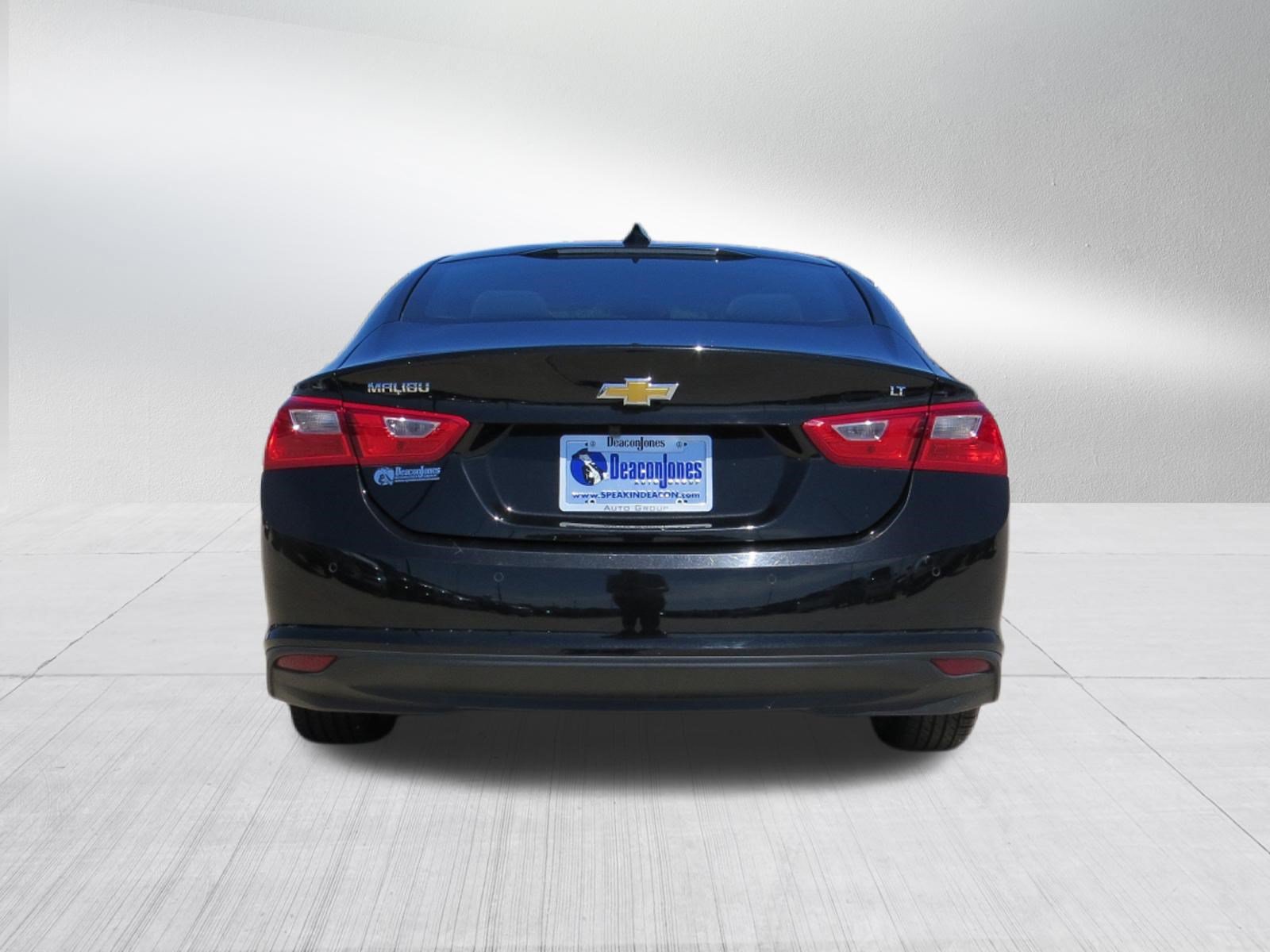 Used 2025 Chevrolet Malibu LT FWD image 4