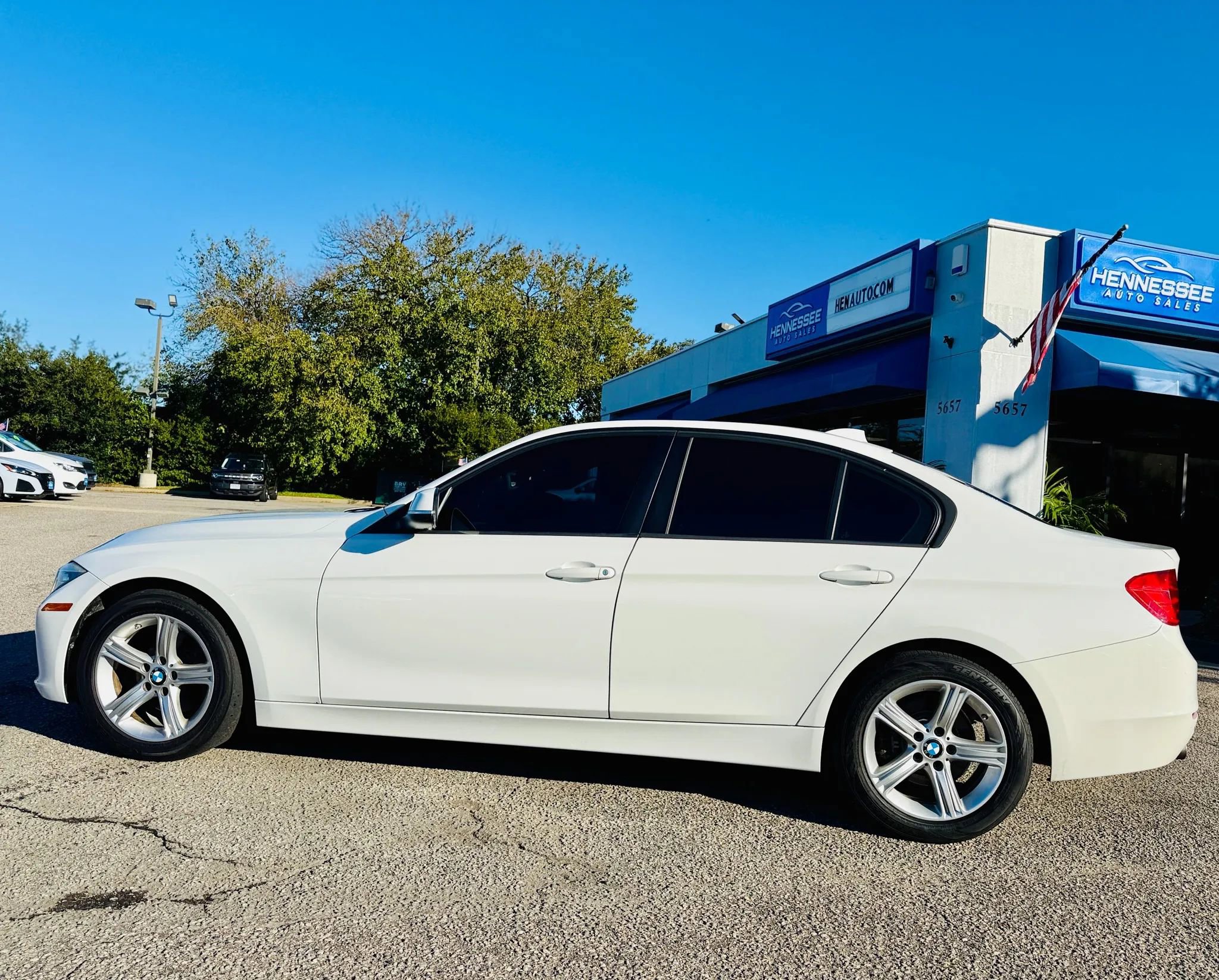 Used 2015 BMW 320i Sedan image 18