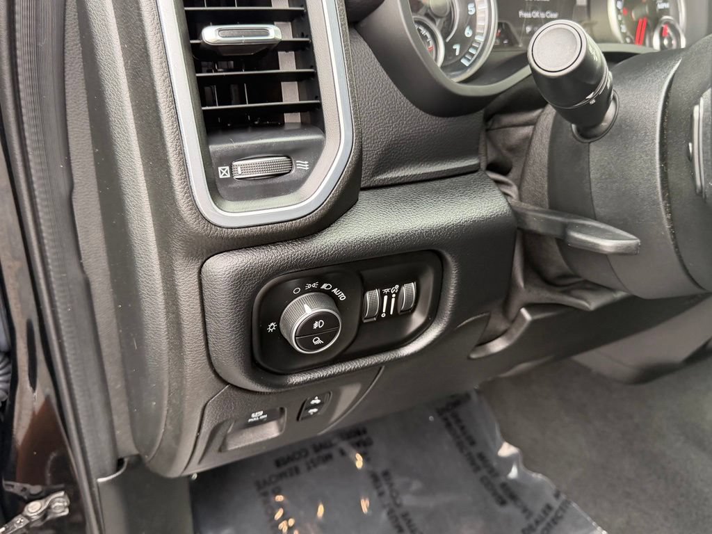 Used 2019 RAM 1500 Laramie w/ Trailer Tow Group AWD/4WD image 14