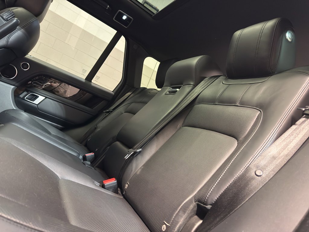 Used 2020 Land Rover Range Rover HSE image 31