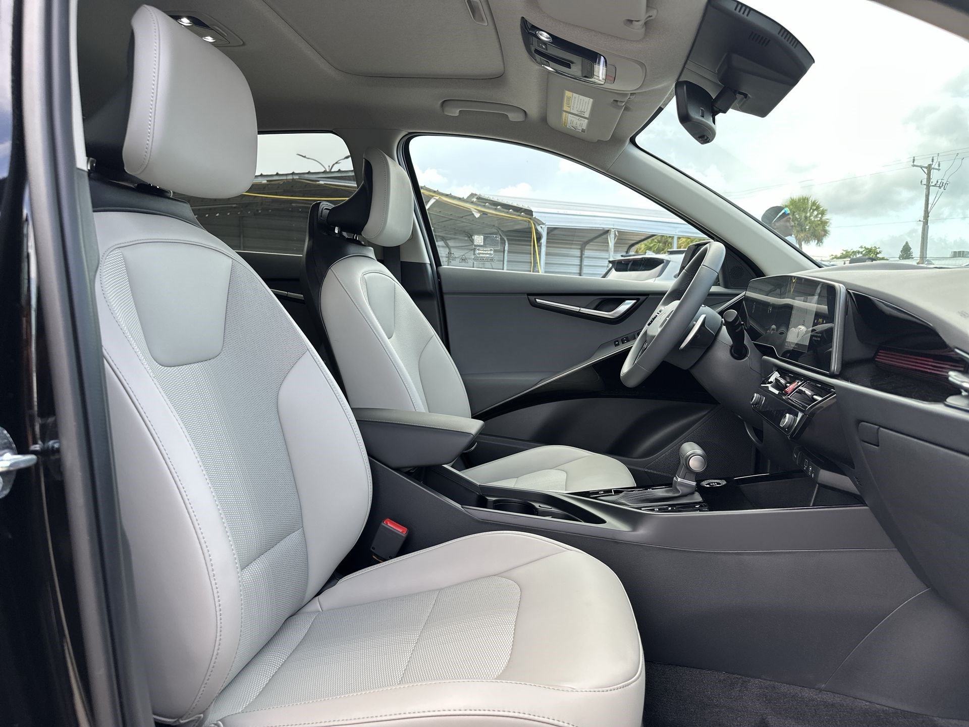 Certified 2025 Kia Niro EX Touring FWD image 24