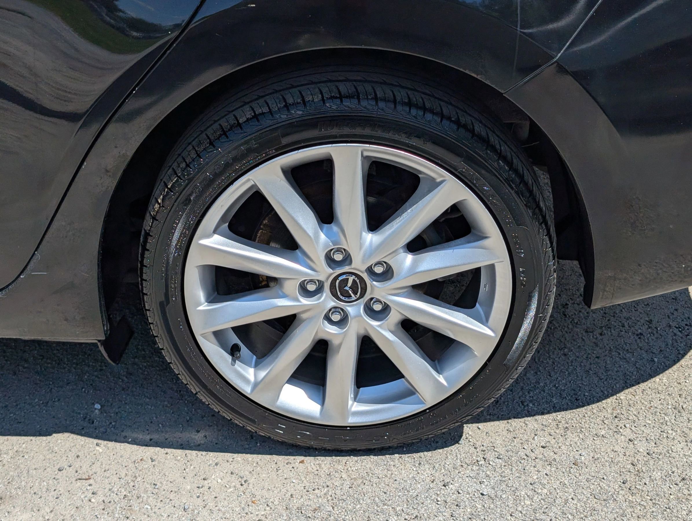 Used 2017 MAZDA MAZDA3 Touring FWD image 8