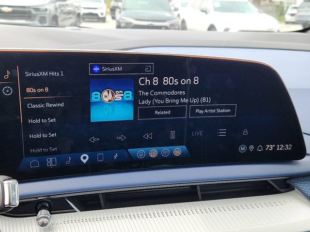 Certified 2025 Cadillac Optiq Luxury 2 AWD/4WD image 17